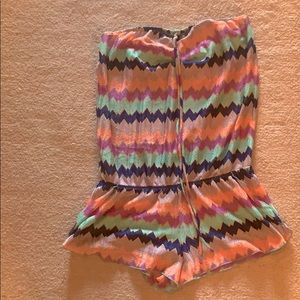 🦃 3/$40 Victoria’s Secret chevron romper